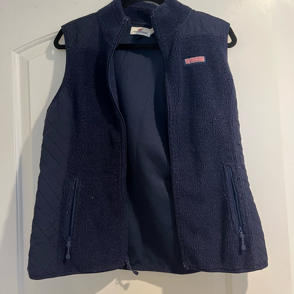 Vineyard Vines blue Sherpa vest in size M